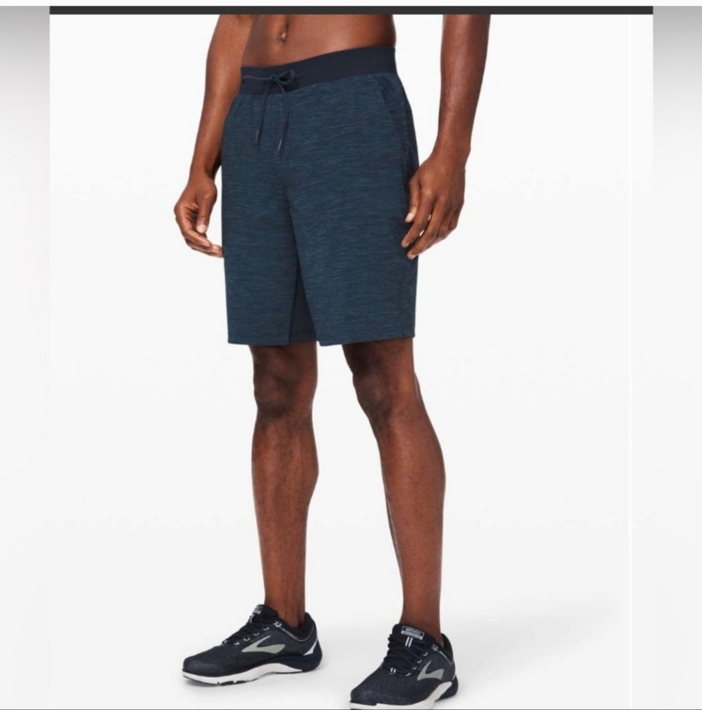 Lululemon☆ T.H.E Short 9"